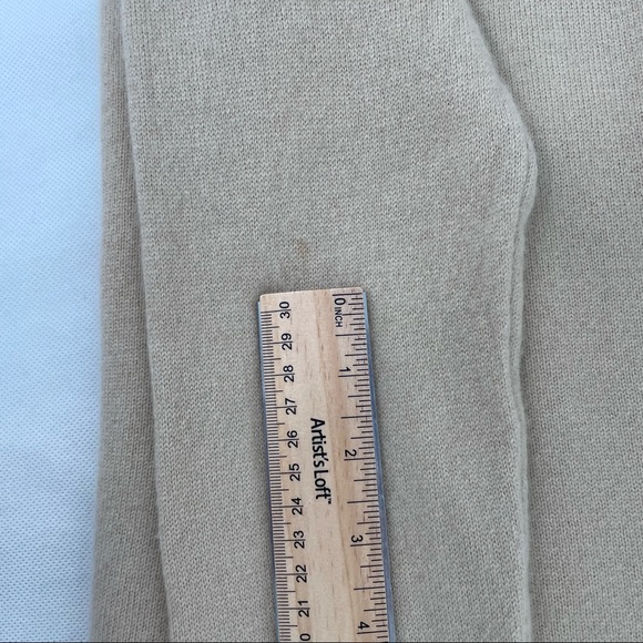 Classiques Entire Womens S 100% Cashmere  Long Sleeve Sweater V Neck  Beige - Picture 8 of 9